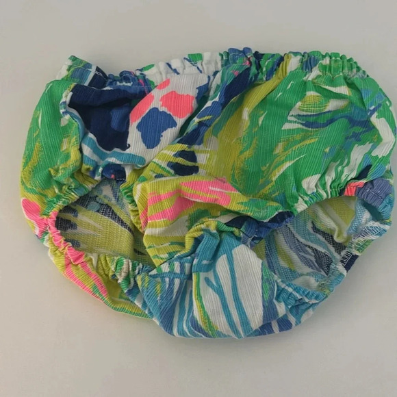 Lilly Pulitzer 
Baby shift and bloomers set - Picture 4 of 4